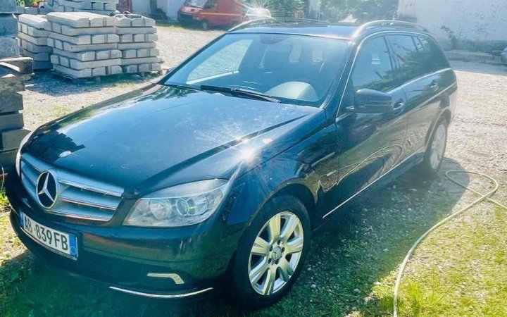 Librazhd, shes makine Nafte, e zeze automatik Kondicioner 320.000 km 5.500 €