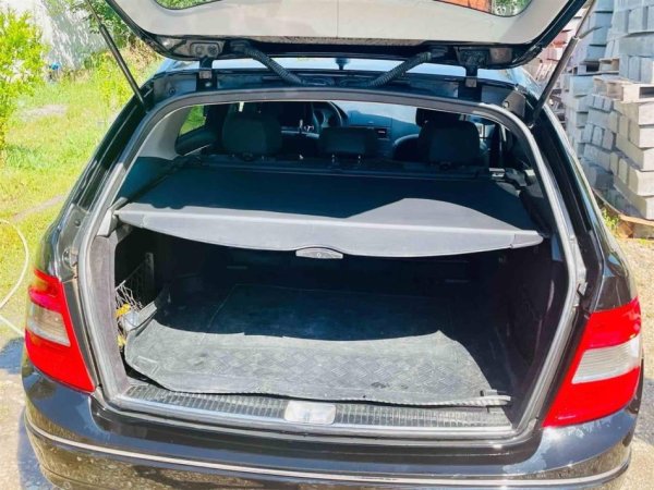 Librazhd, shes makine Nafte, e zeze automatik Kondicioner 320.000 km 5.500 €