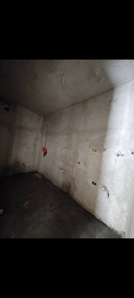 Tirane, shitet 2+1+Ballkon , 95 m² 155.000 € (Rruga Dafinave. Fusha e Aviacionit)