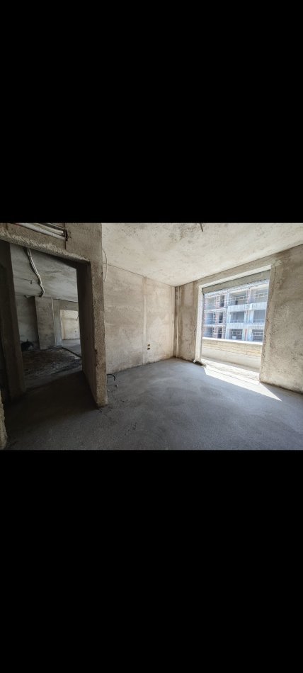 Tirane, shitet 2+1+Ballkon , 95 m² 155.000 € (Rruga Dafinave. Fusha e Aviacionit)