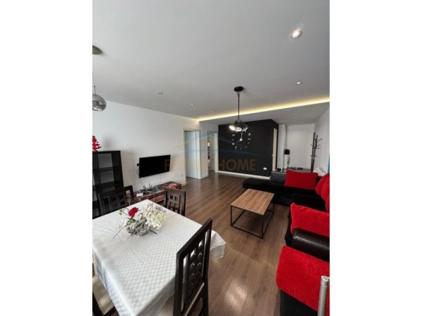 Tirane, jepet me qera apartament 2+1 Kati 6, 94 m² 550 € (Teodor keko)