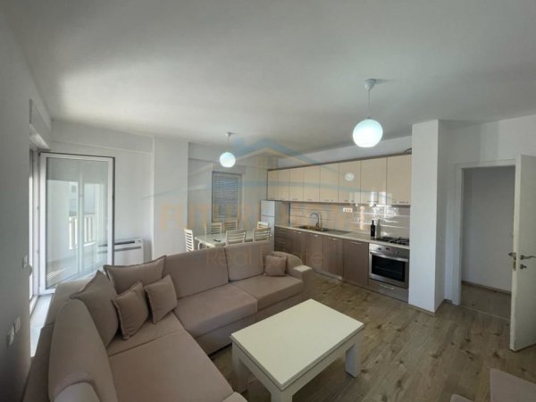 Tirane, jepet me qera apartament 2+1 Kati 3, 85 m² 570 € (Kompleksi Kontakt)