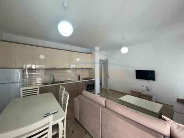 Tirane, jepet me qera apartament 2+1 Kati 3, 85 m² 570 € (Kompleksi Kontakt)