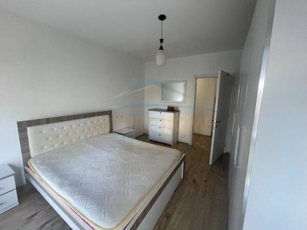 Tirane, jepet me qera apartament 2+1 Kati 3, 85 m² 570 € (Kompleksi Kontakt)