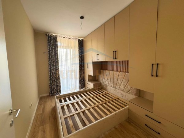 Tirane, shitet apartament 1+1 Kati 4, 48 m² 79.000 € (UNAZA E RE)