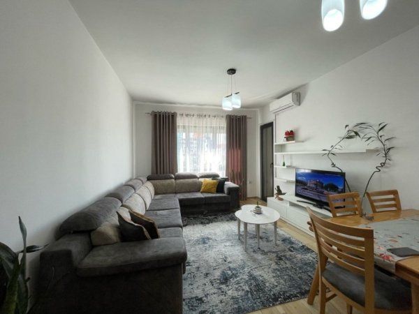 Tirane, jepet me qera apartament 2+1 Kati 1, 75 m² 750 € (DON BOSKO)