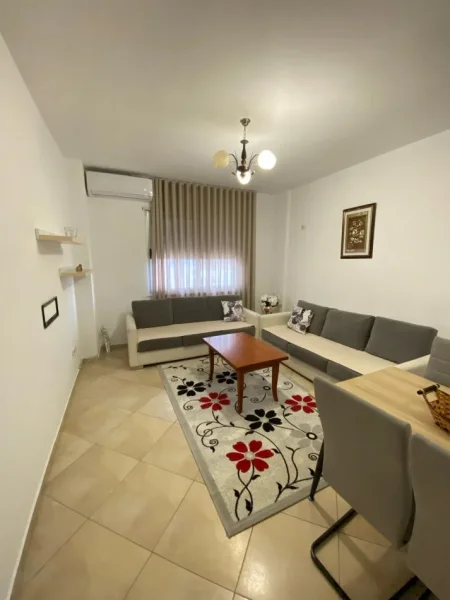 Tirane, jepet me qera apartament 2+1+Ballkon Kati 8, 100 m² 600 € (Astir rruga Teodor Keko)