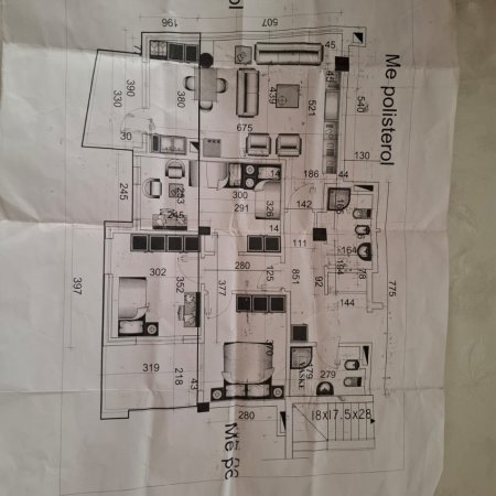 Tirane, jepet me qera apartament 3+1+Ballkon Kati 5, 120 m² 750 € (Rr. Zoja Curre)