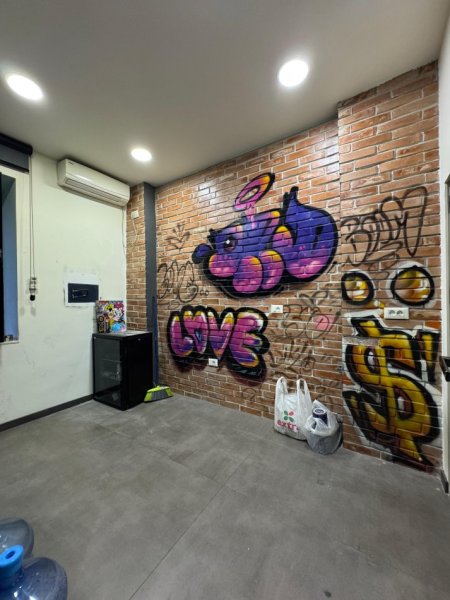 Tirane, jepet me qera ambjent biznesi Kati 2, 100 m² 2.200 € (Sami Frasheri Bllok)