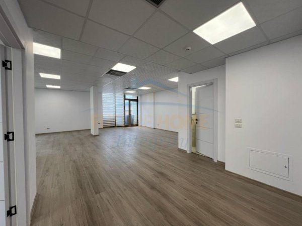 Tirane, jepet me qera ambjent biznesi Kati 4, 100 m² 1.730 € (Blloku)