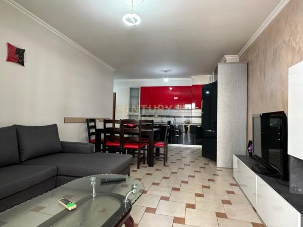 Tirane, jepet me qera apartament 2+1 Kati 1, 120 m² 400 € (ASTIR)