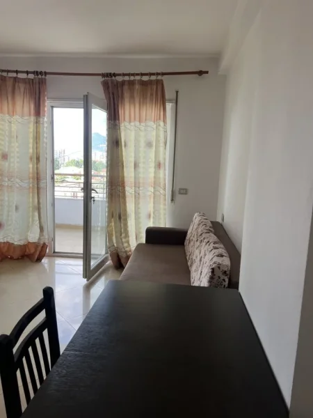 Tirane, jepet me qera apartament 1+1+Ballkon Kati 7, 70 m² 430 € (Bar Oslo Astir)