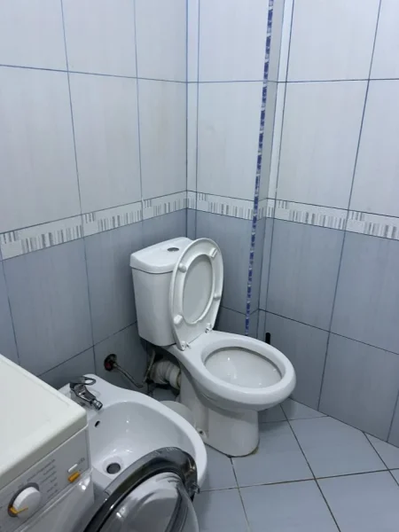 Tirane, jepet me qera apartament 1+1+Ballkon Kati 7, 70 m² 430 € (Bar Oslo Astir)