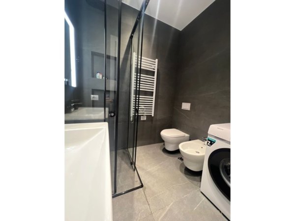 Tirane, jepet me qera apartament 1+1 Kati 2, 70 m² 850 € (TIRANA GARDEN BUILDING)