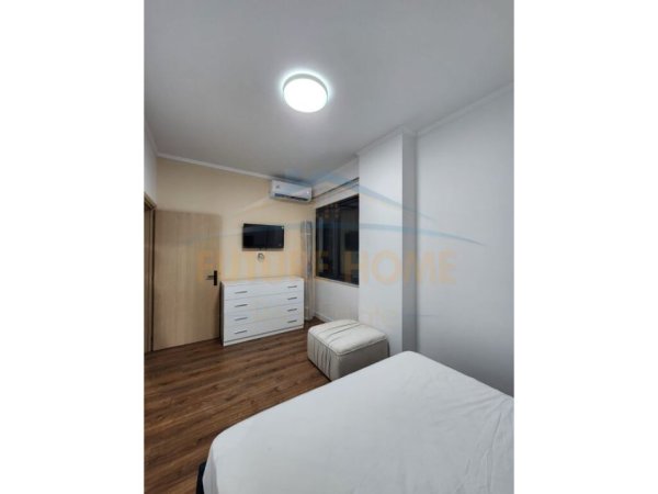 Tirane, jepet me qera apartament 2+1 Kati 8, 85 m² 500 € (Yzberisht, Tiran)