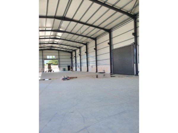 Tirane, jepet me qera magazine Kati 0, 760 m² 4.500 € (Kashar)