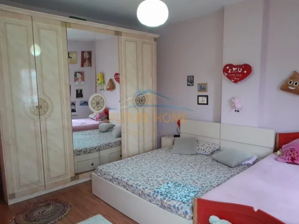 Tirane, jepet me qera apartament 2+1 Kati 3, 106 m² 700 € (Komuna E Parisit, Tirane)