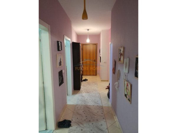 Tirane, jepet me qera apartament 2+1 Kati 3, 106 m² 700 € (Komuna E Parisit, Tirane)