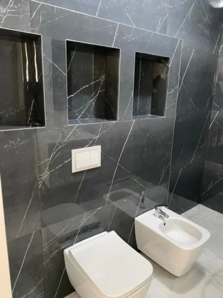 Tirane, jepet me qera apartament 2+1+Ballkon Kati 2, 102 m² 600 € (Liqeni i Thate)