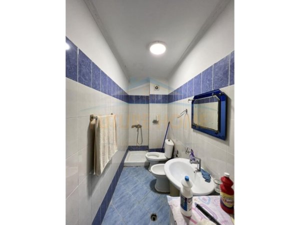 Tirane, jepet me qera apartament 1+1 Kati 6, 70 m² 380 € (Unaza E Re ,Tirane)