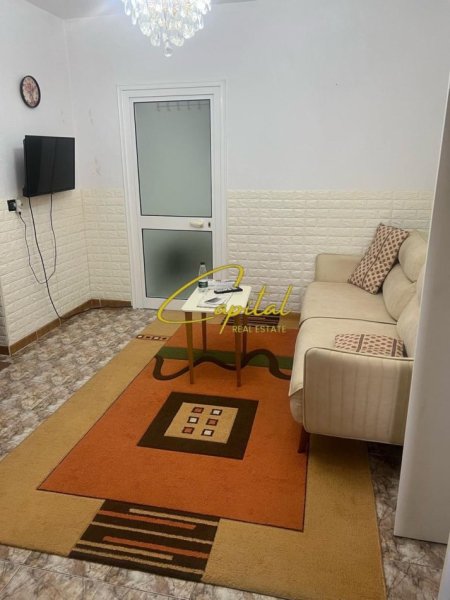 Tirane, jepet me qera apartament 1+1 Kati 1, 40 m² 450 € (RRUGA FORTUZI)