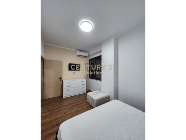 Tirane, jepet me qera apartament 2+1 Kati 8, 82 m² 500 € (YZBERISHT)