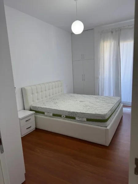 Tirane, jepet me qera apartament 2+1 Kati 8, 80 m² 600 € (Kompleksi Star, Ish-Parku)