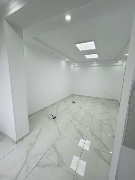 Tirane, jepet me qera apartament 1+1+Aneks+Ballkon Kati 2, 50 m² 1.100 € (farmacia 10)
