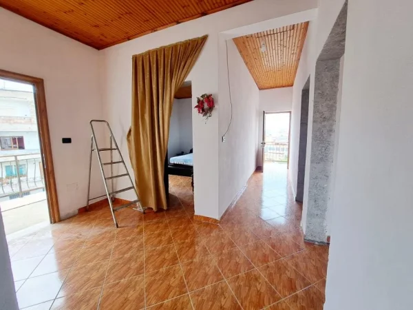 Kavaje, shitet shtepi 3+1+Aneks+Ballkon Kati 2, 262 m² 92.000 € (Lagjia "Sharre",Kavaje)