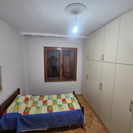 Tirane, jepet me qera apartament 2+1 Kati 1, 100 m² 430 € (Kristal Center, Rr. Rrapo Hekali)