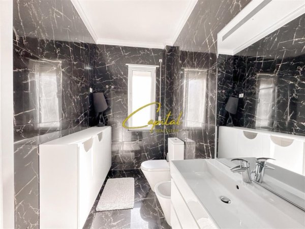 Tirane, shitet apartament 3+1 Kati 3, 123 m² 250.000 € (KOPSHTI BOTANIK)