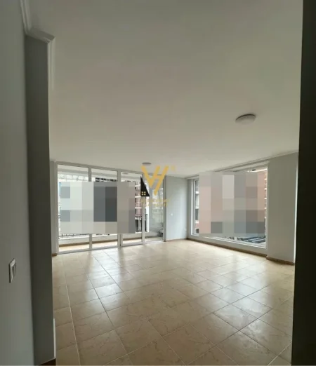 Tirane, jepet me qera zyre Kati 2, 120 m² 1.500 € (STACIONI I TRENIT)