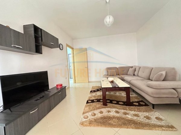 Tirane, jepet me qera apartament 1+1 Kati 1, 97 m² 350 € (Unaza e Re, Tirane)