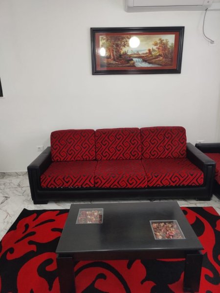 Tirane, jepet me qera apartament 1+1+Ballkon Kati 2, 78 m² 300 € (Dritan Hoxha)