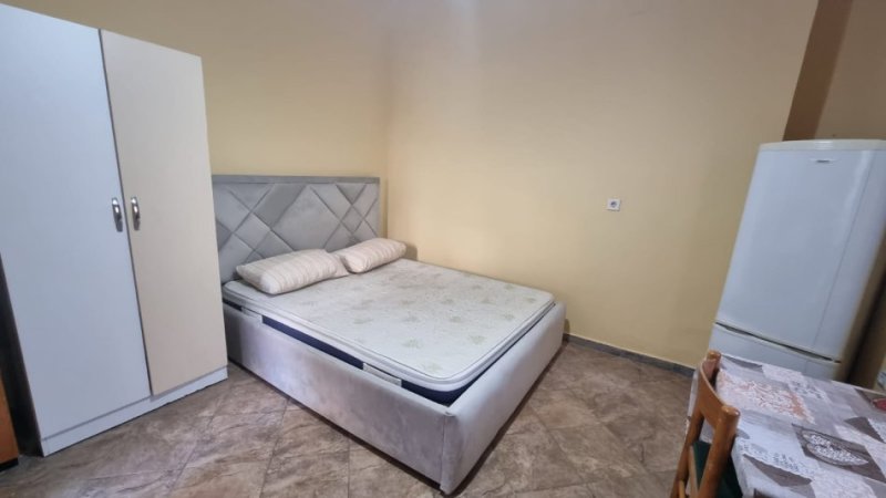 Tirane, jepet me qera shtepi Kati 1, 40 m² 250 € (JEPET ME QERA GARSONIERE NE DON BOSKO, PERBALLE VIZION PLUS)