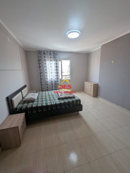 Tirane, jepet me qera apartament 2+1+Ballkon Kati 9, 108 m² 550 € 