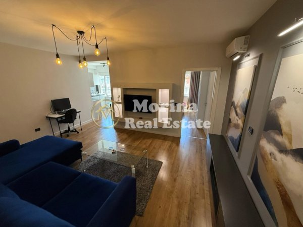 Tirane, jepet me qera apartament 1+1 Kati 11, 70 m² 700 € (Komuna e Parisit)