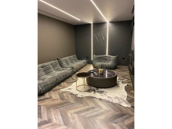 Tirane, shitet Vile 3+1 , 500 m² 2.200.000 € (O2 Residence - Farke)