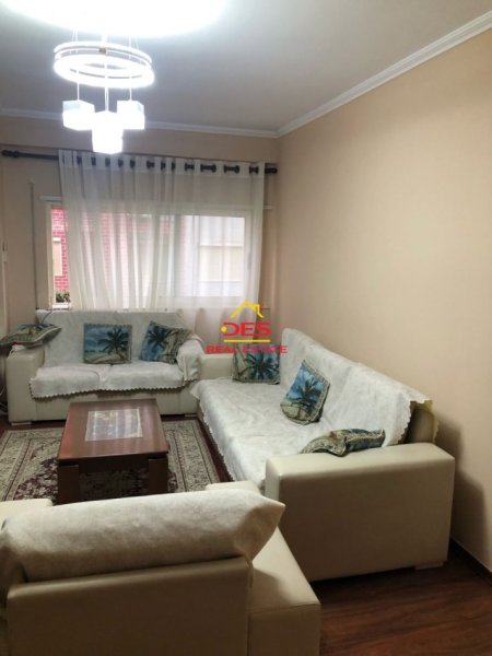 Tirane, jepet me qera apartament 2+1+Aneks Kati 3, 100 m² 550 € 