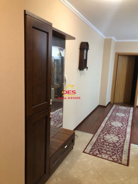 Tirane, jepet me qera apartament 2+1+Aneks Kati 3, 100 m² 550 € 