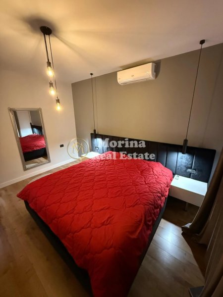 Tirane, jepet me qera apartament 1+1 Kati 11, 70 m² 700 € (Komuna e Parisit)