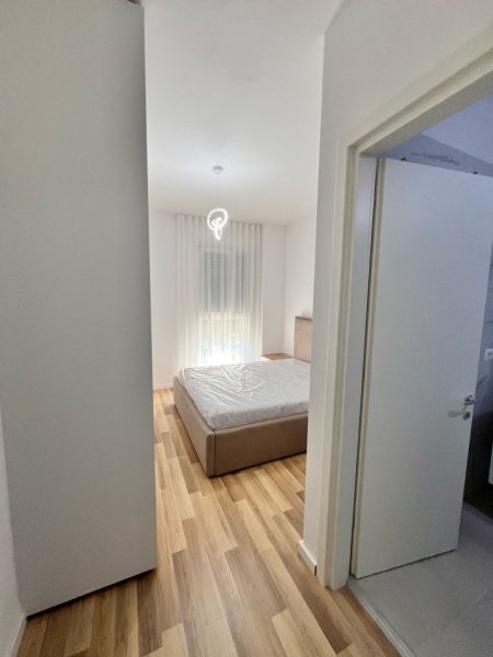 Tirane, jepet me qera apartament 2+1+Ballkon Kati 5, 100 m² 700 € (Don Bosko)