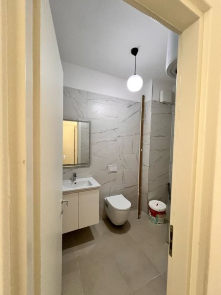 Tirane, jepet me qera apartament 2+1+Ballkon Kati 5, 100 m² 700 € (Don Bosko)