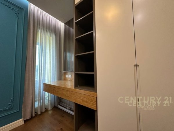 Tirane, jepet me qera 2+1 tek Square21 Kati 8, 120 m² 1.500 € (Square21)