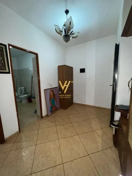 Tirane, jepet me qera apartament 2+1+Ballkon Kati 1, 115 m² 550 € (KODRA E DIELLIT)