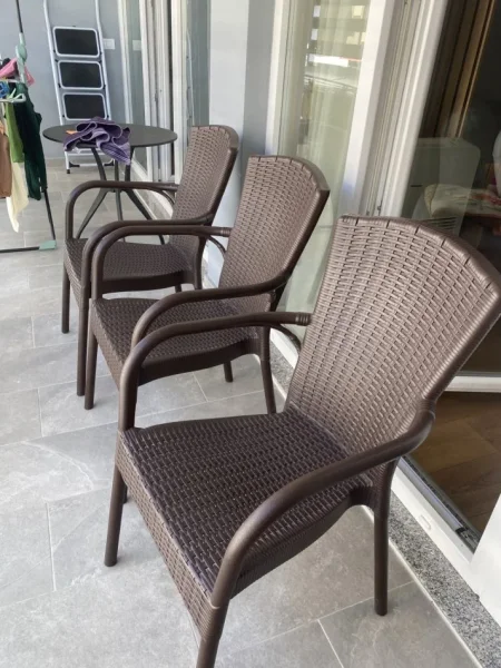 Tirane, shes Karrike per ne ballkon