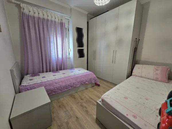 Tirane, jepet me qera apartament 2+1+Aneks Kati 7, 100 m² 600 € (rruga riza cerova)