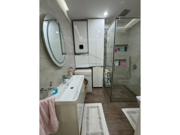 Tirane, shitet apartament 2+1 Kati 2, 107 m² 225.000 € (Kopshti Zoologjik)