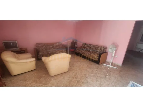 Tirane, shitet Vile 2 Katshe Kati 0, 369 m² 250.000 € (Shkallnur, Durrës)