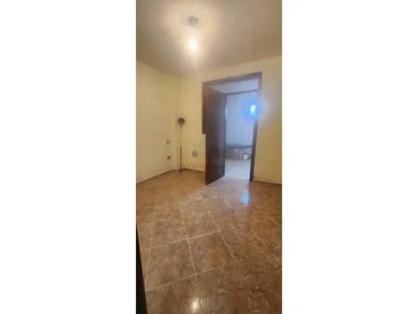 Tirane, shitet Vile 2 Katshe Kati 0, 369 m² 250.000 € (Shkallnur, Durrës)